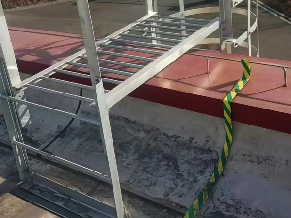 Roof Access Ladders | Commercial & Industrial Rooftop Access | Dengtai